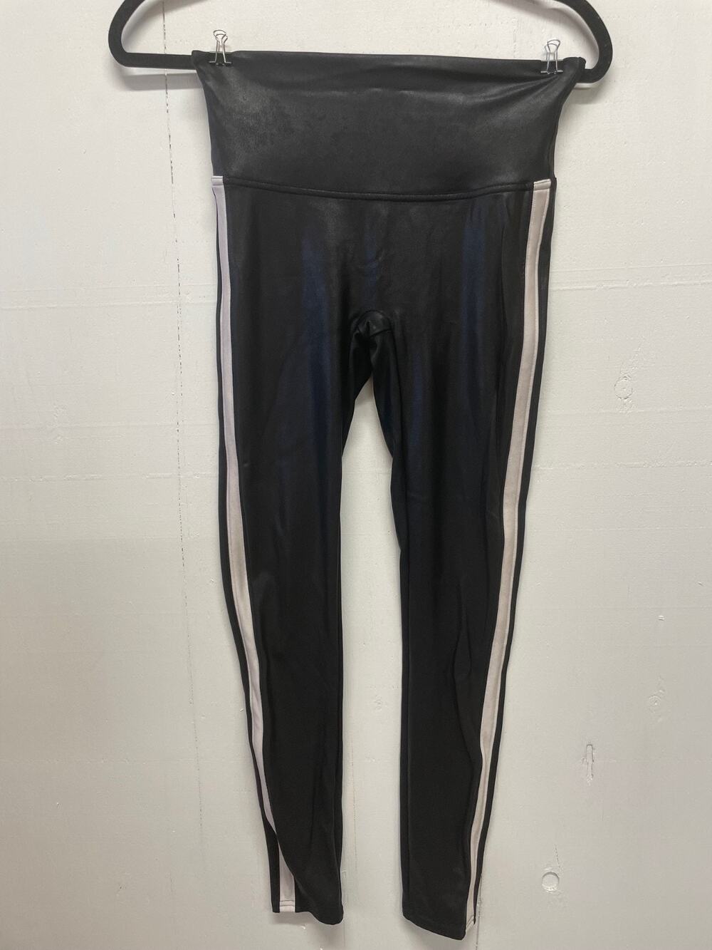 Spanx Faux Leather Side Stripe Stretchy Leggings Very Black White Size Medium